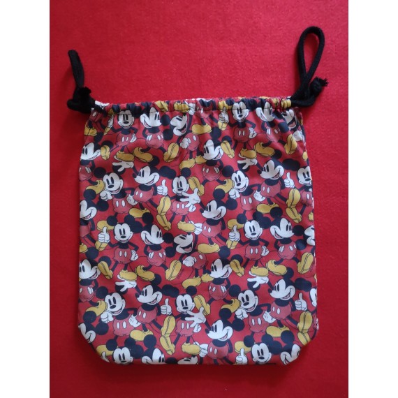 Bolsa de merienda de tela hecha a mano de Mickey Mouse.